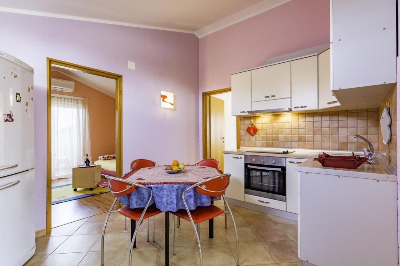 Apartment Bozica House With *